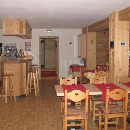 فندق Alpen Roc مورزين