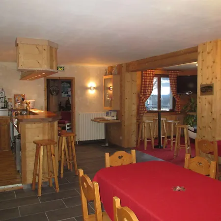 Hotel Alpen Roc 3*